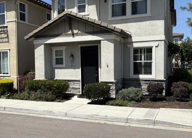Property at 800 Queen Palm Ln, Brentwood, CA 94513, 3 beds, 2.5 baths
