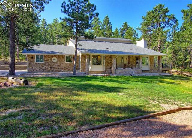 Property at 1085 Melinda Ln, Monument, CO 80132, 4 beds, 3.5 baths