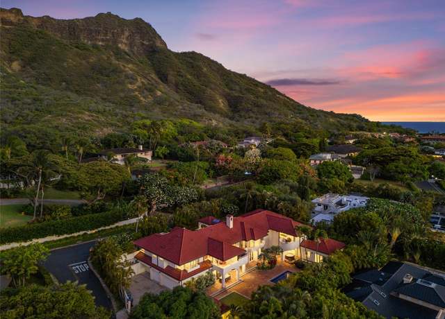 Property at 3124 Noela Dr, Honolulu, HI 96815, 5 beds, 6 baths