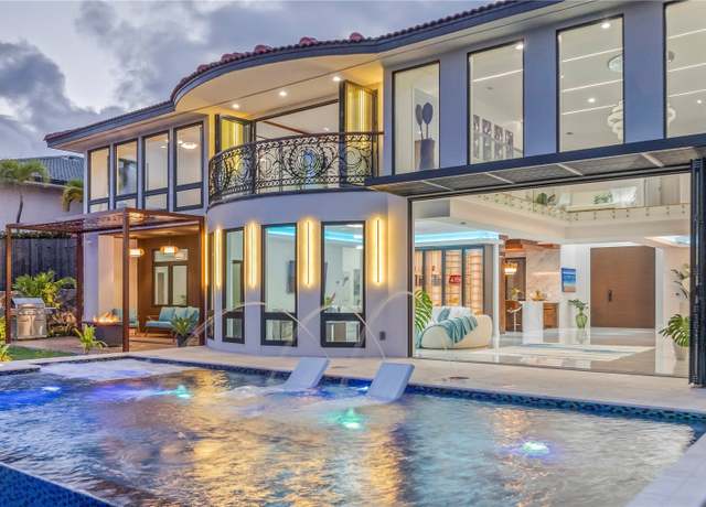Property at 123 Waihili Pl, Honolulu, HI 96825, 5 beds, 5.5 baths
