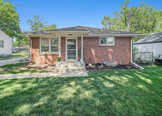 Property at 625 S 50th St, Lincoln, NE 68510, 3 beds, 1.5 baths