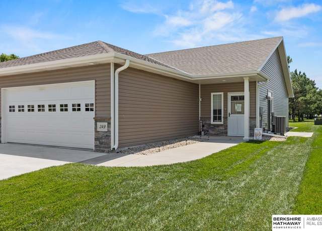 Property at 249 Langworthy Ln, Seward, NE 68434, 2 beds, 2 baths