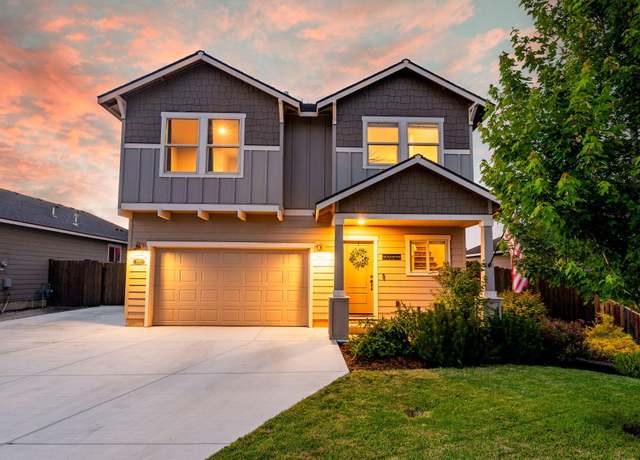 Property at 2383 SW Newberry Loop, Redmond, OR 97756, 3 beds, 2.5 baths