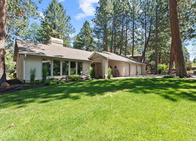 Property at 60640 Thunderbird Ct, Bend, OR 97702, 3 beds, 2.5 baths