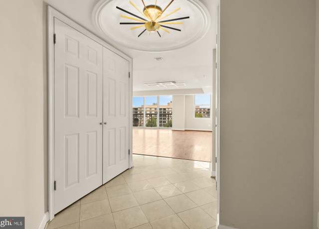 Photo of 5000 Battery Ln #804, Bethesda, MD 20814