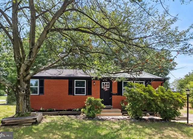 Property at 4401 Hamilton Dr, Woodbridge, VA 22193, 3 beds, 2 baths