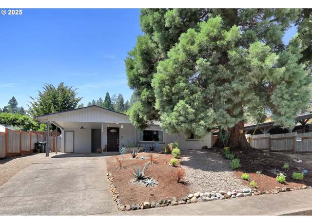 Property at 4588 W Hillside Dr, Eugene, OR 97405, 3 beds, 1 bath