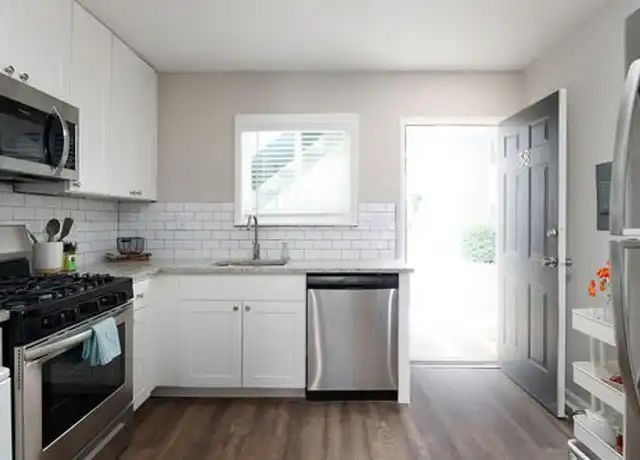 Property at Oak Pointe - 469 Oakdale Rd NE, Atlanta, GA, 30307, 2 beds, 1 bath, [object Object]