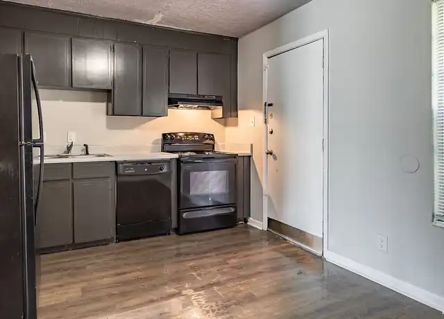 Property at Ingleside Terrace - 365 Rogers Ave, Macon, GA, 31204, 1-2 bed, 1-1.5 bath, [object Object]