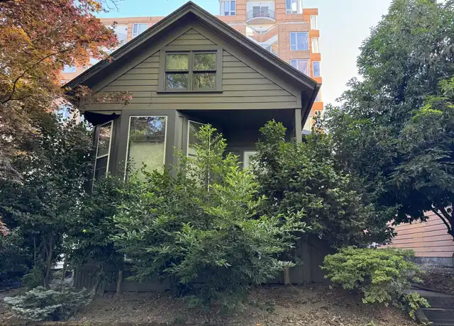 Property at 1832 SW Main St, Portland, OR, 97205, 2 beds, 1 bath, [object Object]