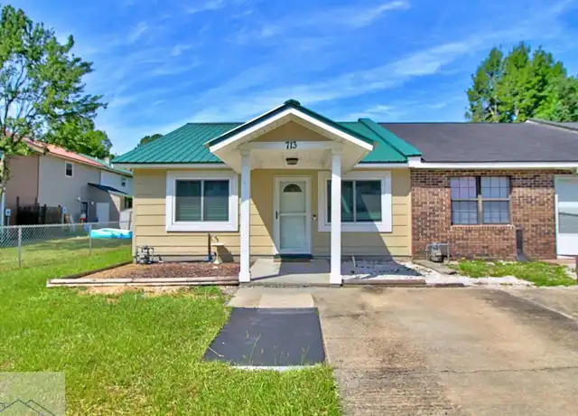 Property at 713 Sharon St, Hinesville, GA, 31313, 2 beds, 1.5 baths, [object Object]