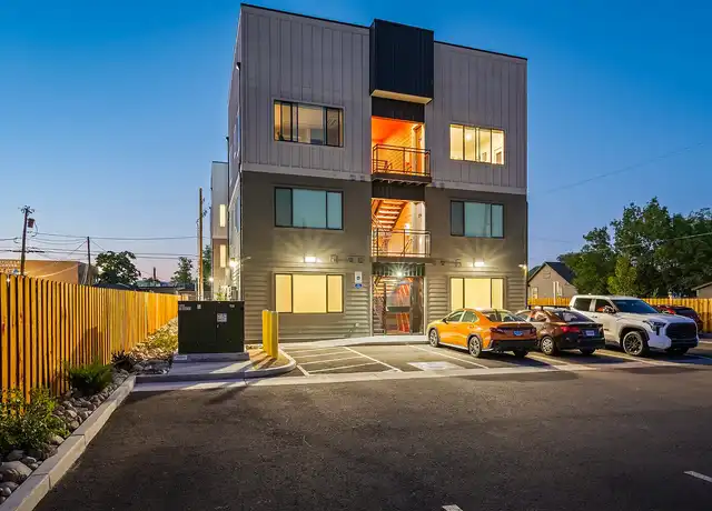Property at 320 Grand Canyon Blvd, Reno, NV, 89502, 1 bed, 1 bath, [object Object]