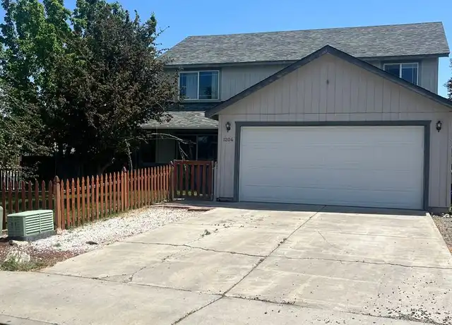 Property at 1204 SW 33rd St, Redmond, OR, 97756, 4 beds, 2.5 baths, [object Object]