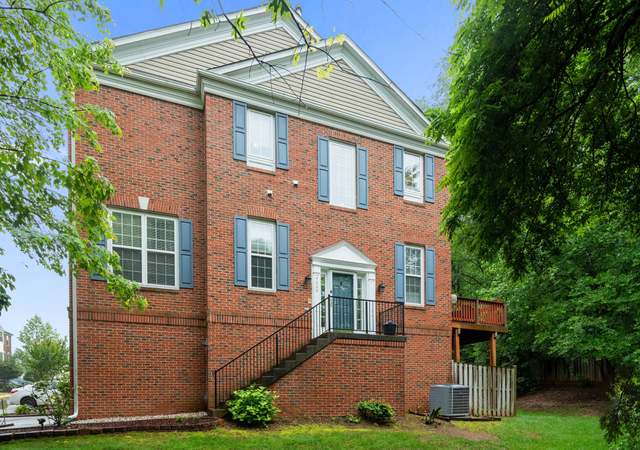 Photo of 4000 Timber Oak Trl, Fairfax, VA 22033