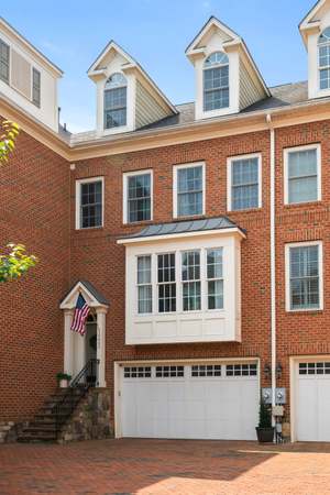 Photo of 10665 Yorktown Ct, Fairfax, VA 22030