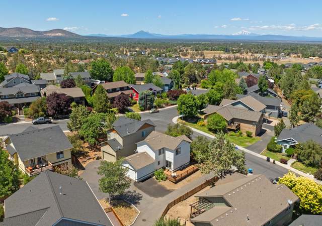Property at 3564 SW Salmon Ave, Redmond, OR 97756, 3 beds, 2.5 baths